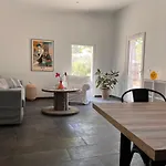 Independant Avec Jardin Prive بيت للعطل نيم