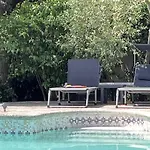 بيت للعطل Independant Avec Jardin Prive