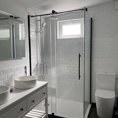 Maisonnette Independante Avec Jardin/patio Holiday home Nimes