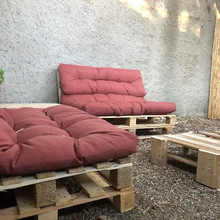 بيت للعطل Independant Avec Jardin Prive